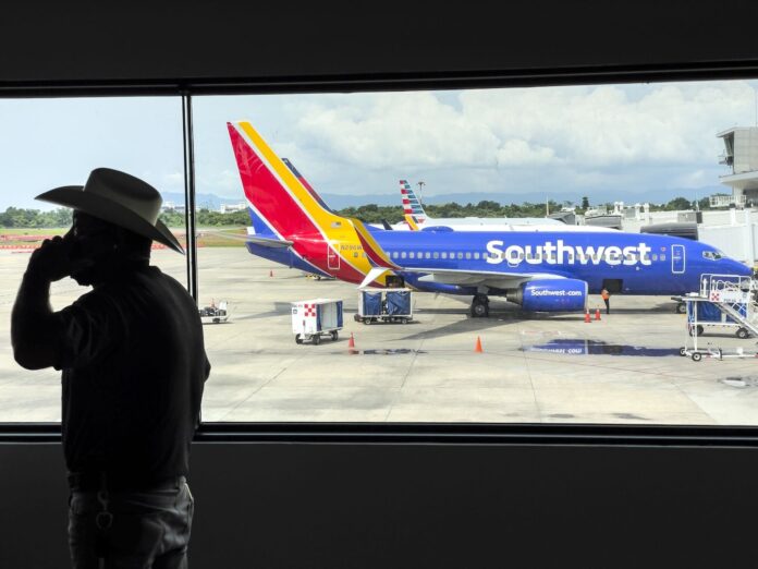 Southwest Airlines resumes departures after tech problem grounds flights